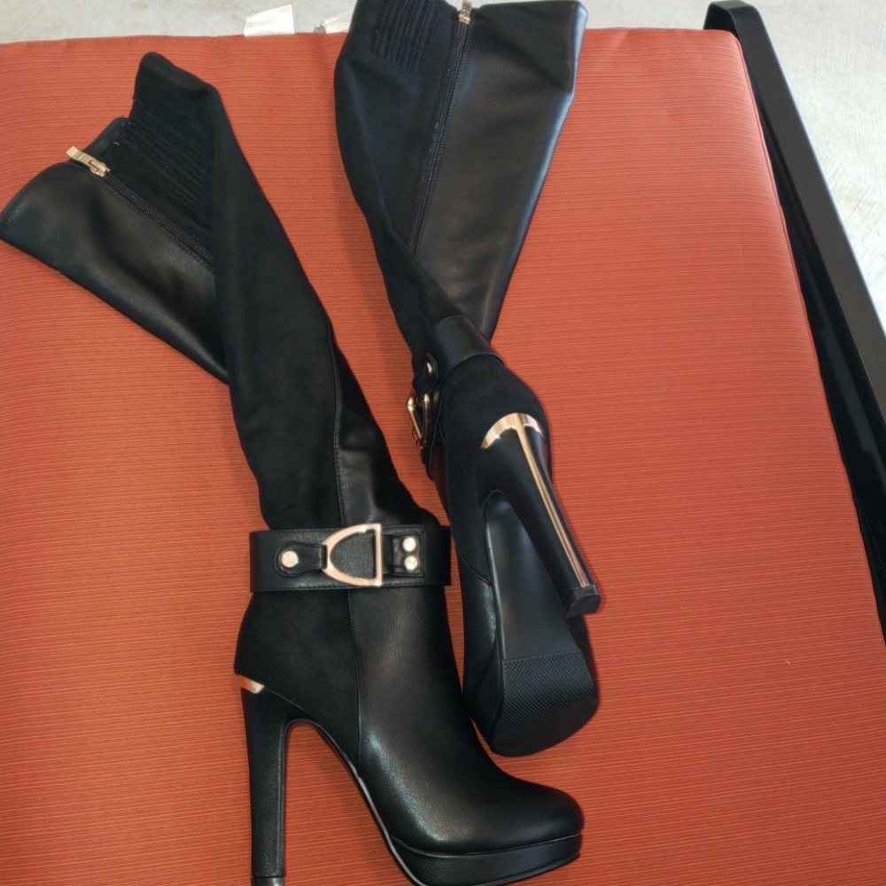 Boots With A Little Bit Of Platform. - image 5